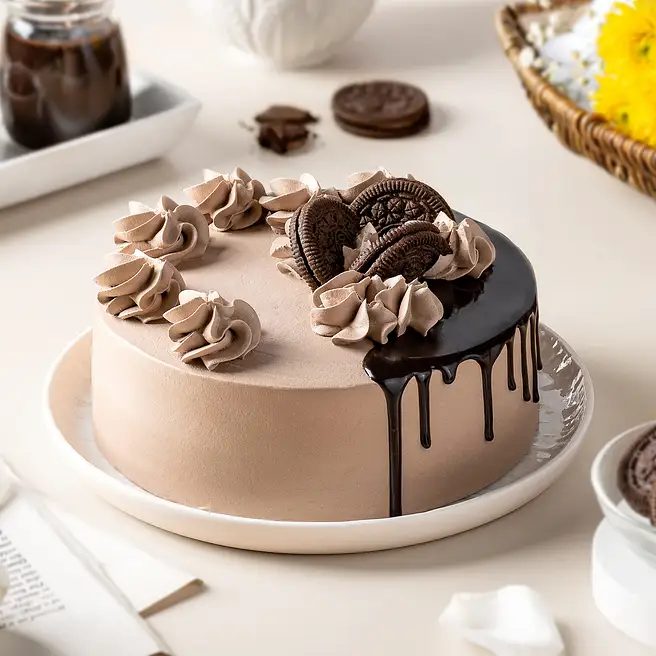 Chocolate Caramel Fudge Cake Half Kg Eggless